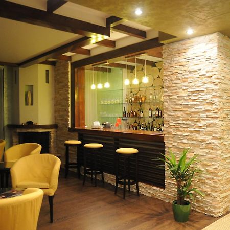 Casa Freya Hotel Busteni Ngoại thất bức ảnh