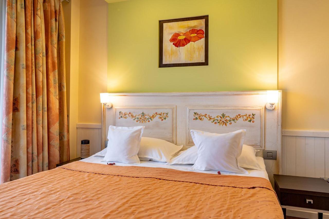 Casa Freya Hotel Busteni Ngoại thất bức ảnh