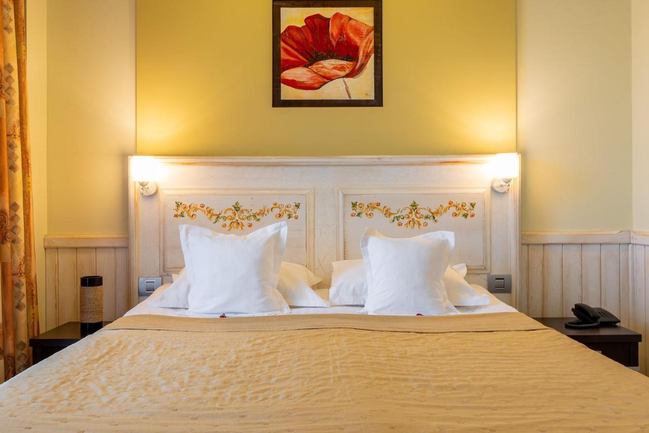 Casa Freya Hotel Busteni Ngoại thất bức ảnh