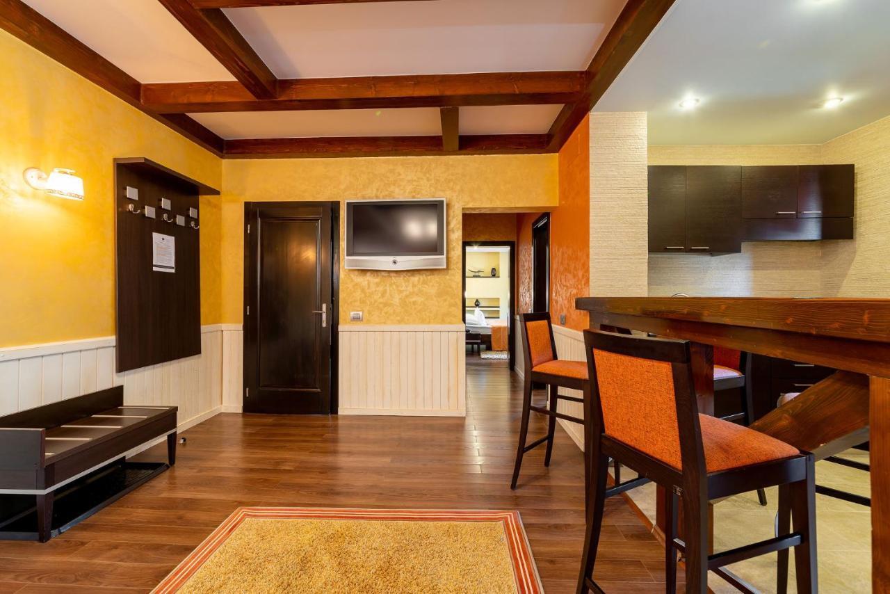 Casa Freya Hotel Busteni Ngoại thất bức ảnh