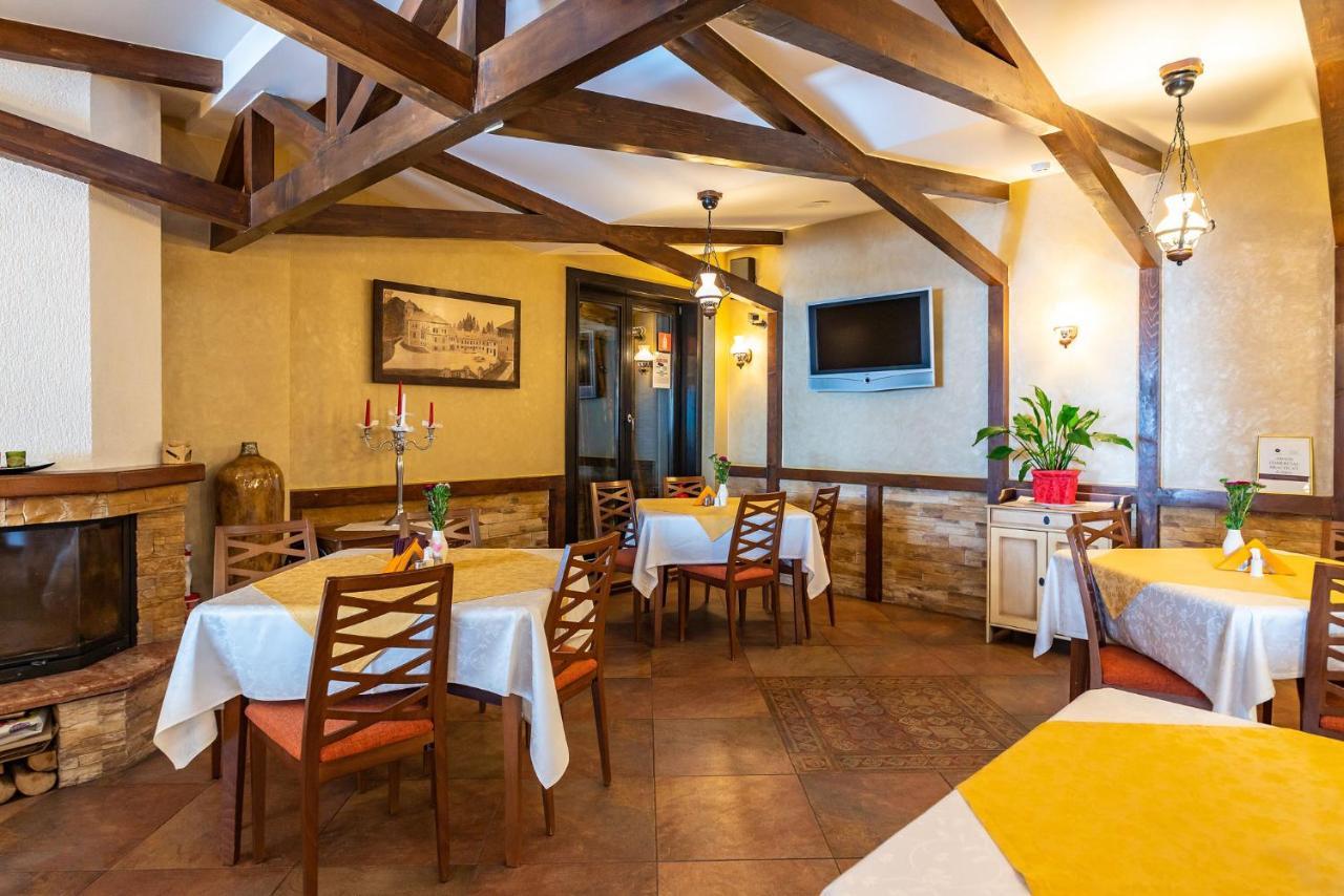 Casa Freya Hotel Busteni Ngoại thất bức ảnh