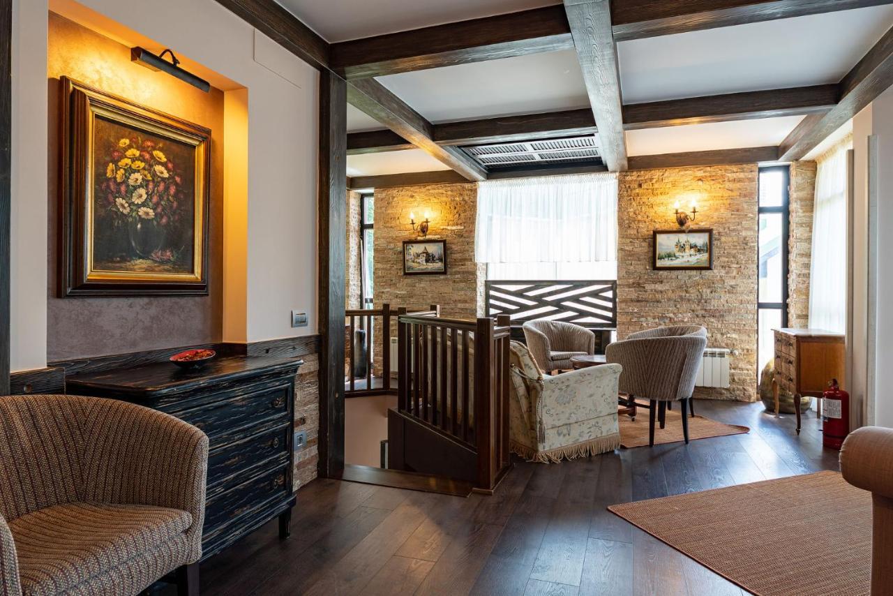 Casa Freya Hotel Busteni Ngoại thất bức ảnh