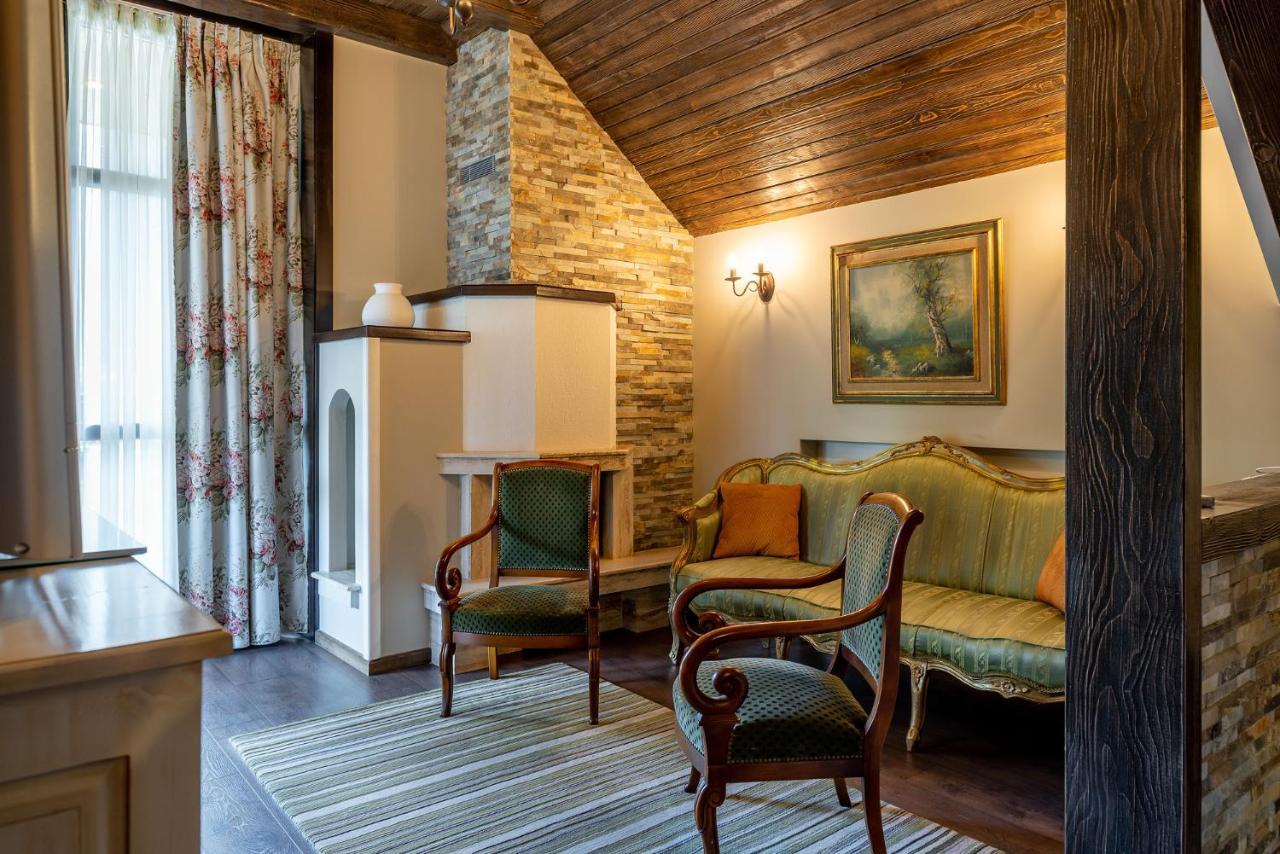 Casa Freya Hotel Busteni Ngoại thất bức ảnh