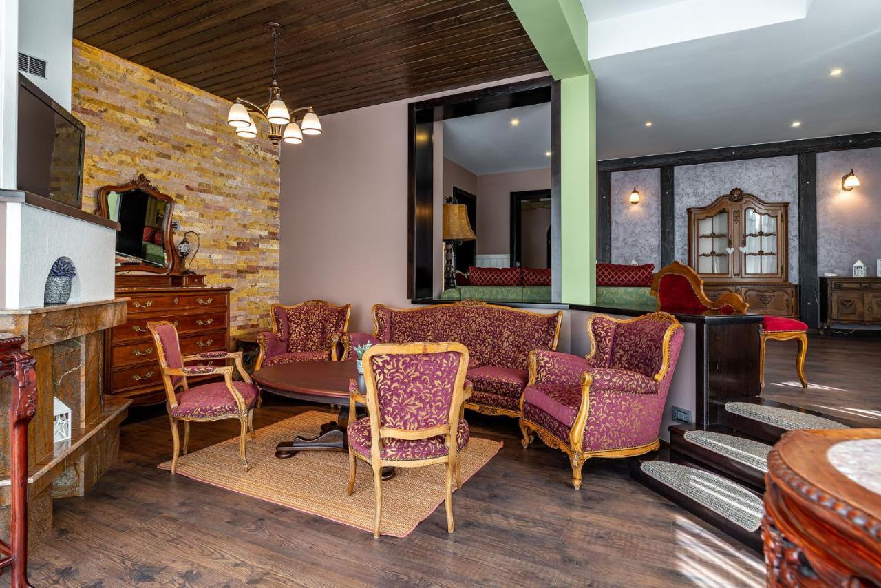 Casa Freya Hotel Busteni Ngoại thất bức ảnh
