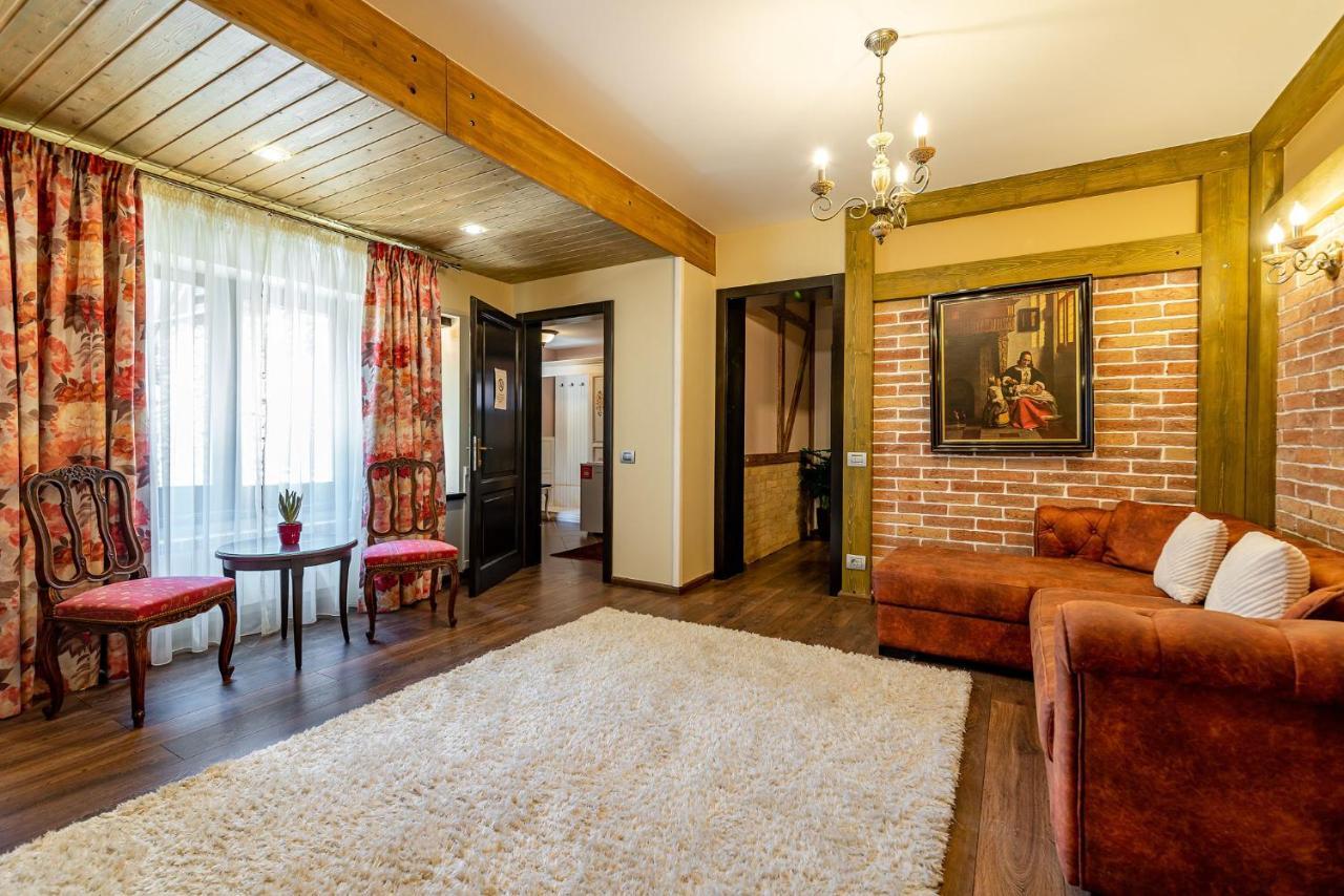 Casa Freya Hotel Busteni Ngoại thất bức ảnh