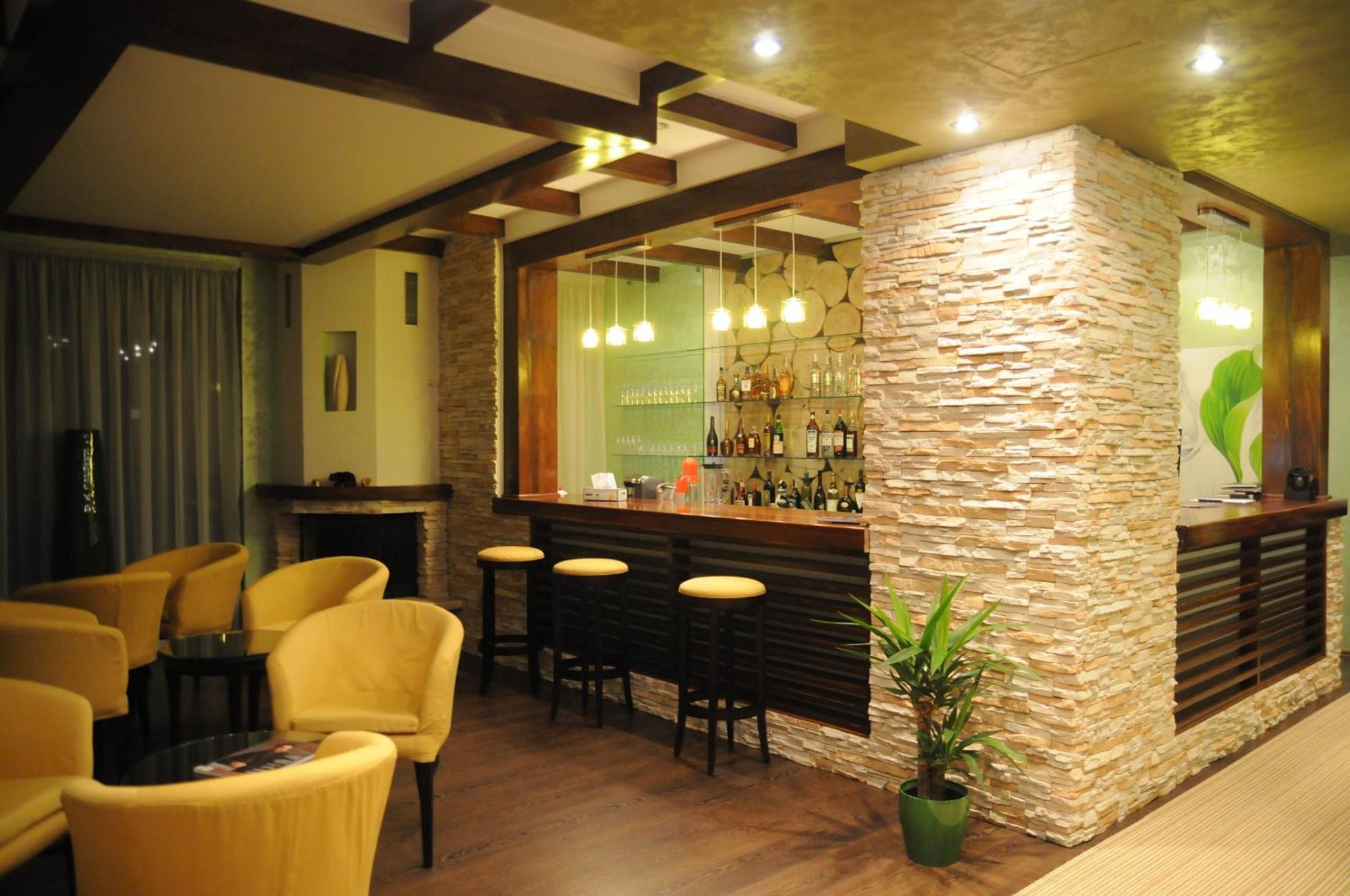 Casa Freya Hotel Busteni Ngoại thất bức ảnh